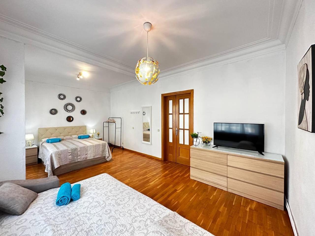 Habitaciones Acogedoras バルセロナ エクステリア 写真