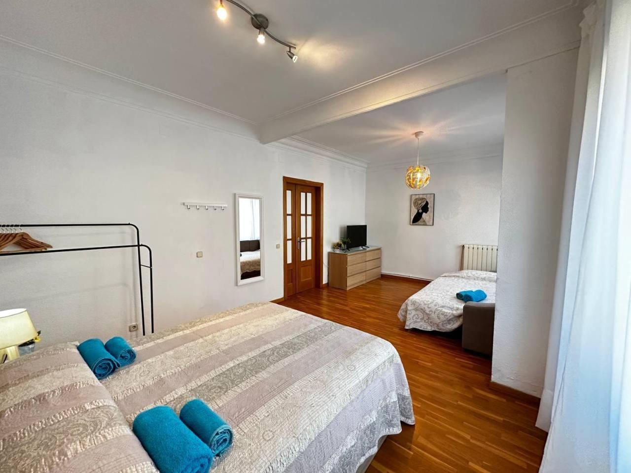Habitaciones Acogedoras バルセロナ エクステリア 写真