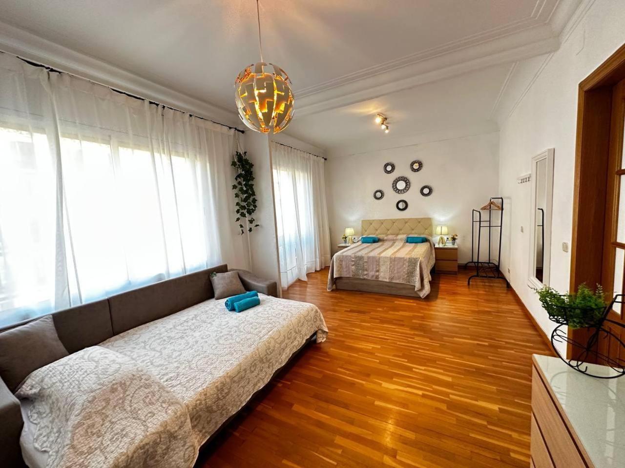 Habitaciones Acogedoras バルセロナ エクステリア 写真