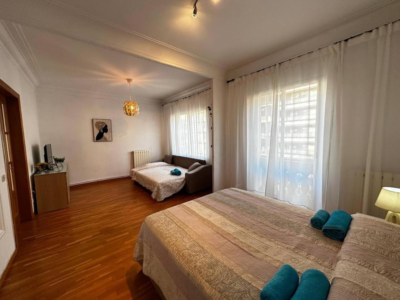 Habitaciones Acogedoras バルセロナ エクステリア 写真